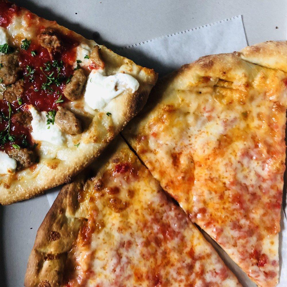 Avenue D Pizza